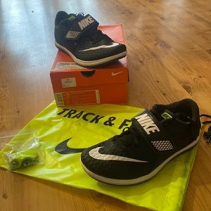 Never worn. Comes with bag and spike wrench.